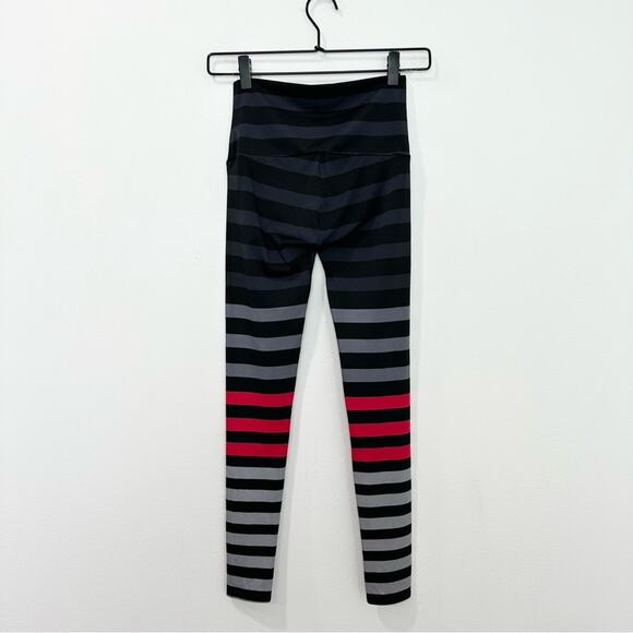 K-Deer Jennifer Stripe 7/8 Legging Red Black Gray Athletic Activewear Small - Picture 3 of 8